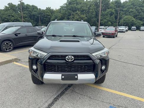 Used 2019 Toyota 4Runner TRD Off-Road Premium AWD/4WD image 9