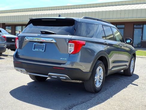 Used 2023 Ford Explorer XLT w/ Equipment Group 202A AWD/4WD image 5