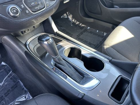 Used 2018 Chevrolet Malibu LT image 26