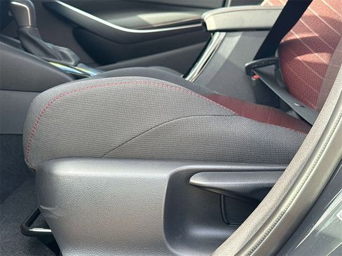 Used 2025 Toyota Corolla SE image 11