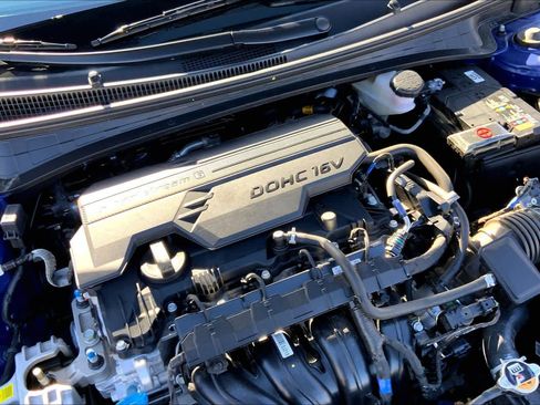 Used 2025 Hyundai Elantra Limited image 31