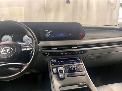 Used 2023 Hyundai Palisade SEL w/ Premium Package image 19