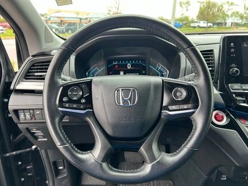 Used 2023 Honda Odyssey Touring image 13
