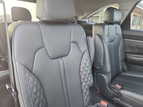 Used 2023 Kia Sorento SX image 30