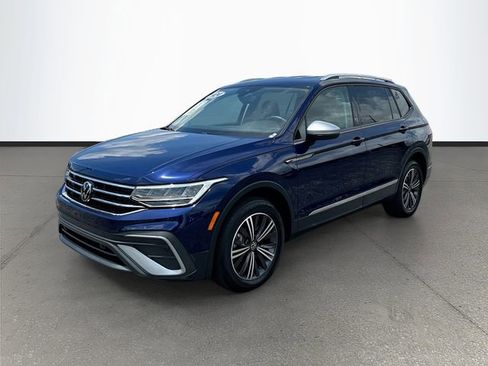 Used 2024 Volkswagen Tiguan Wolfsburg Edition FWD image 3