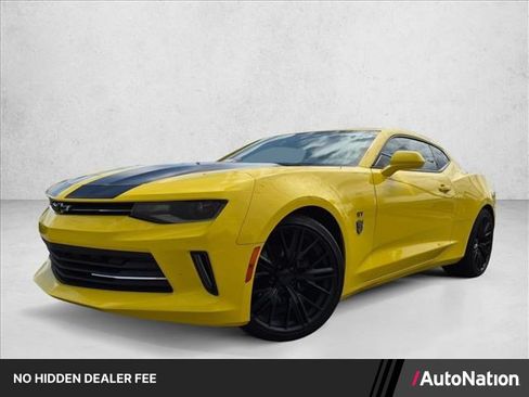 Used 2016 Chevrolet Camaro LT RWD image 1