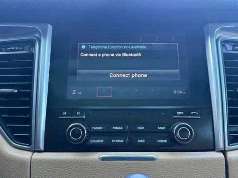 Used 2018 Porsche Macan Sport Edition image 40