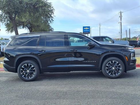 New 2026 Chevrolet Traverse LT w/ Sun and Wheel Package image 3
