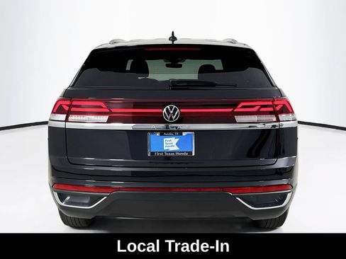Used 2024 Volkswagen Atlas Cross Sport SE FWD image 6