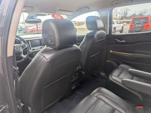 Used 2018 GMC Acadia Denali image 18