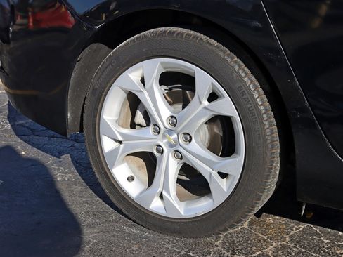 Used 2016 Chevrolet Cruze Premier image 6