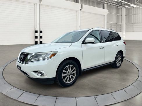 Used 2015 Nissan Pathfinder SV AWD/4WD image 7