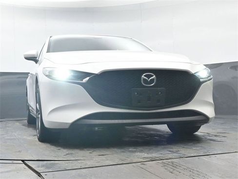 Used 2023 MAZDA MAZDA3 s image 30