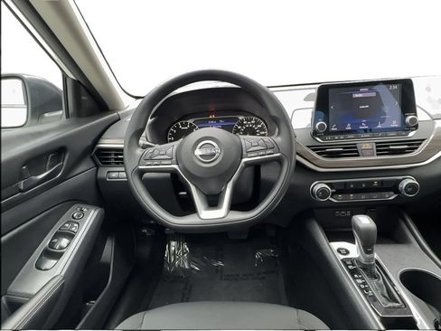 Used 2026 Nissan Altima 2.5 SV FWD image 33