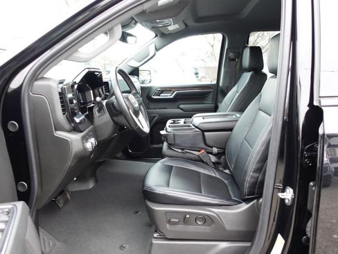 Used 2024 GMC Sierra 1500 Elevation image 17