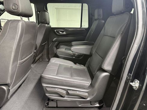 Used 2023 Chevrolet Suburban RST w/ Luxury Package AWD/4WD image 35