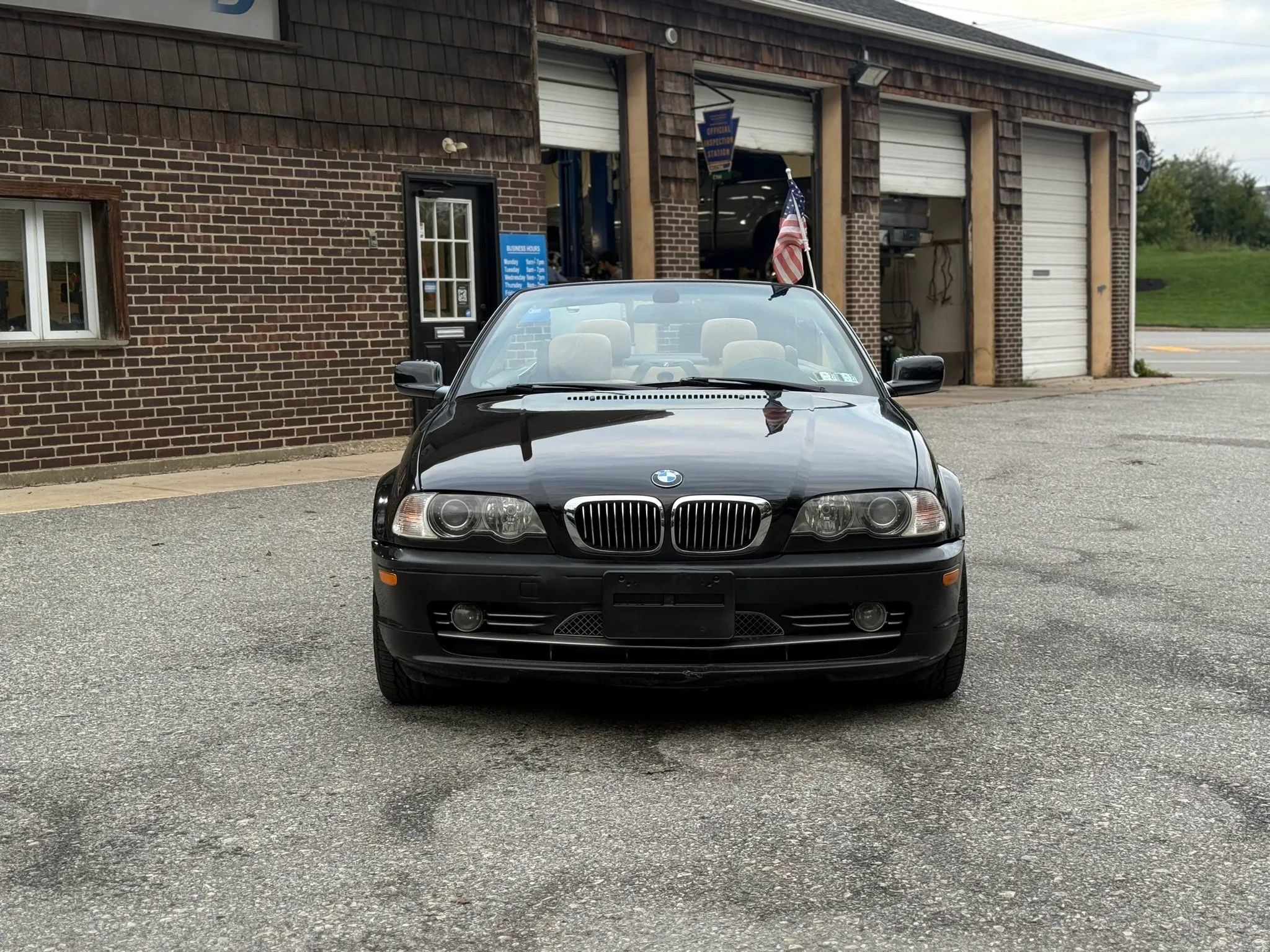Used 2003 BMW 330Ci Convertible RWD image 3