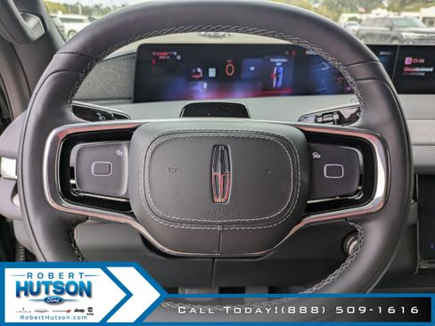 New 2026 Lincoln Navigator Reserve w/ Jet Appearance Package image 24