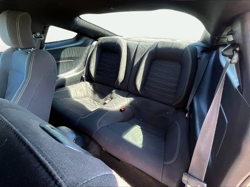 Used 2016 Ford Mustang Coupe image 24