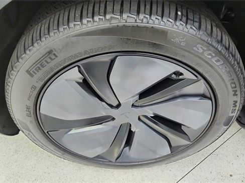 Used 2026 Tesla Model Y 2WD image 57