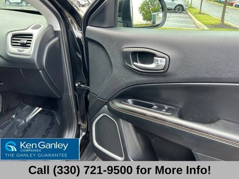 Used 2019 Jeep Compass Latitude AWD/4WD image 57