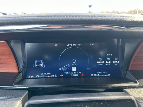 Used 2024 Lincoln Navigator Reserve image 24