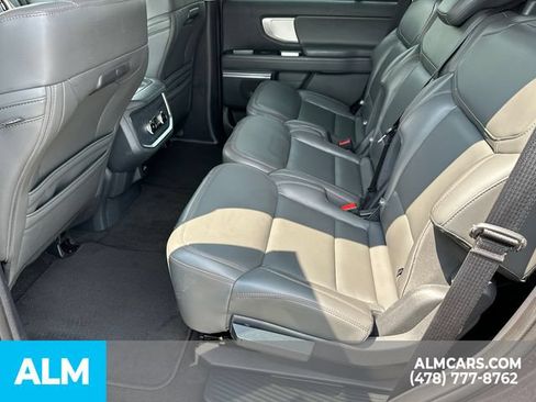 Used 2025 Ford Expedition Active AWD/4WD image 28