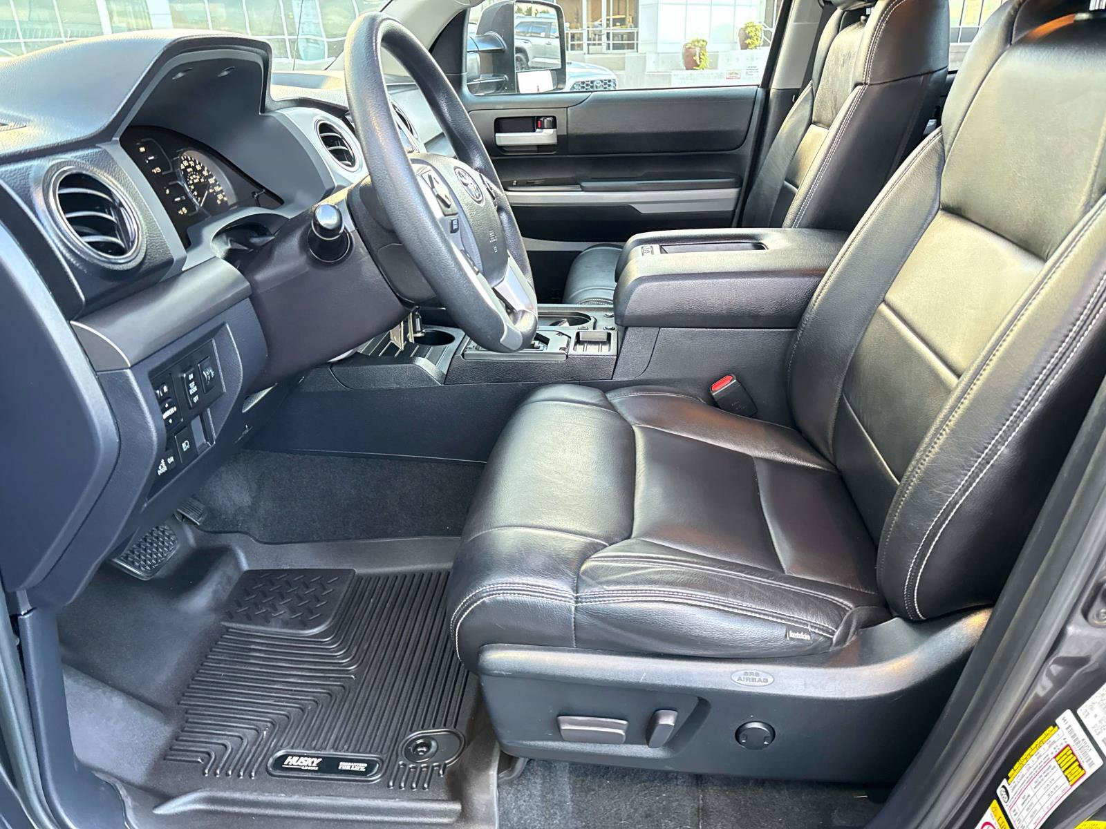 Used 2019 Toyota Tundra SR5 w/ SR5 Upgrade Package AWD/4WD image 14