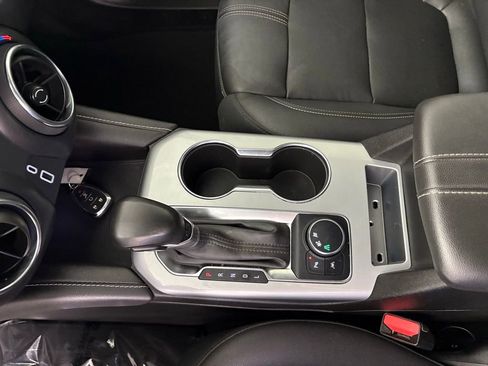 Used 2024 Chevrolet Blazer LT image 30