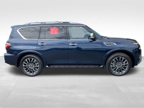 Used 2024 Nissan Armada Platinum w/ Captain's Chairs Package RWD image 7