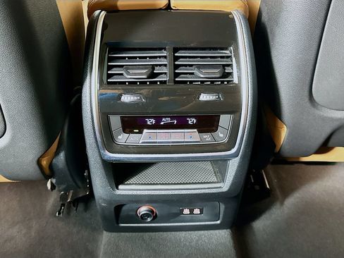 Certified 2024 BMW X7 xDrive40i AWD/4WD image 26