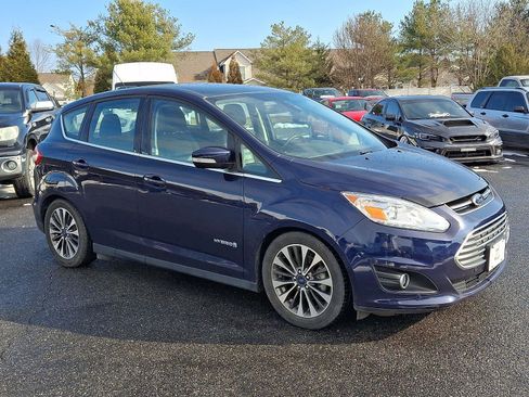 Used 2017 Ford C-MAX Titanium w/ Equipment Group 301A image 3