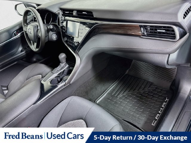 Used 2020 Toyota Camry LE FWD image 32