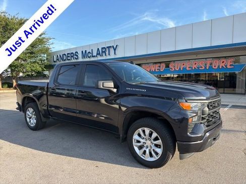 Used 2022 Chevrolet Silverado 1500 Custom RWD image 1