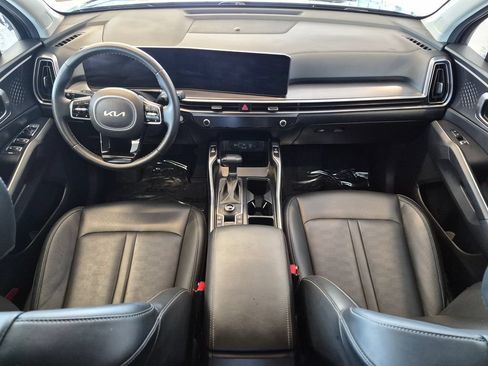Used 2025 Kia Sorento EX AWD/4WD image 28