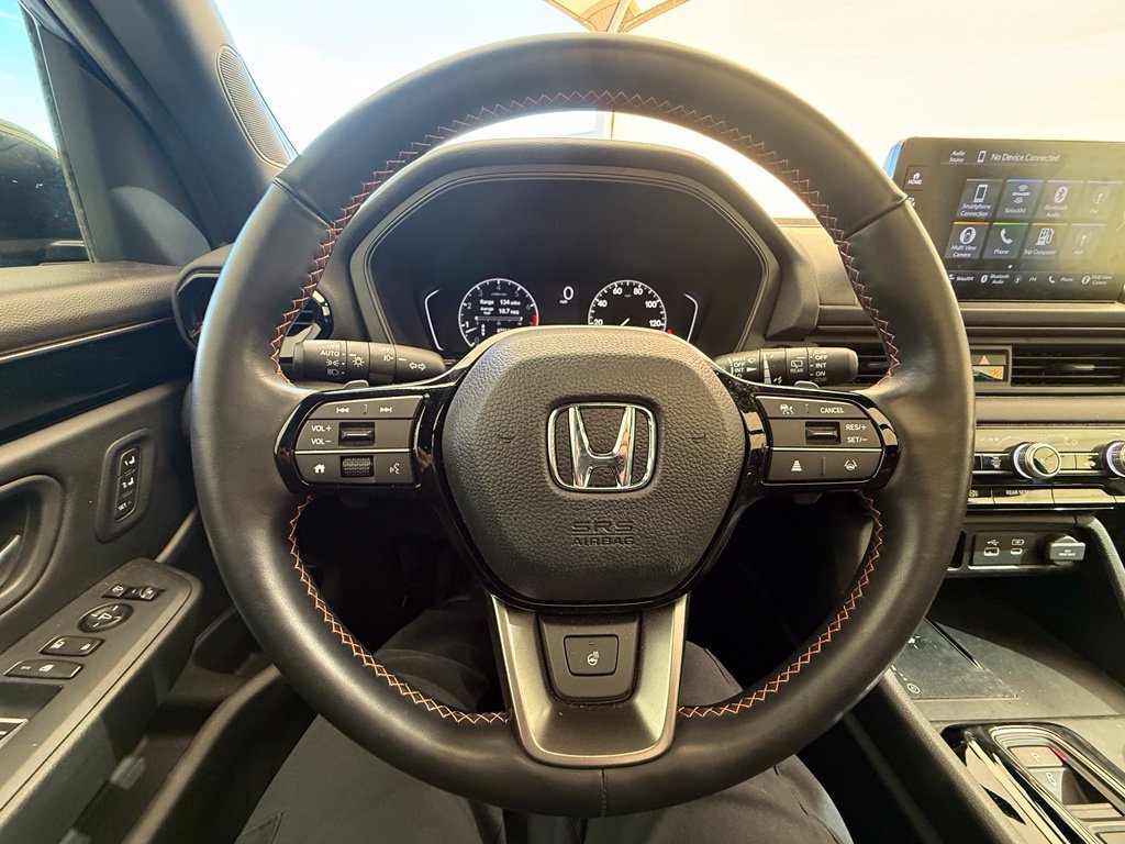 Used 2025 Honda Pilot TrailSport image 16