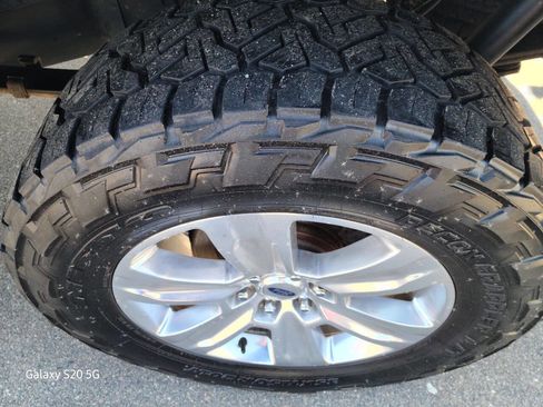 Used 2018 Ford F150 Platinum w/ Equipment Group 701A Luxury image 13