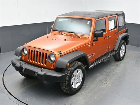 Used 2011 Jeep Wrangler Unlimited Sport image 32