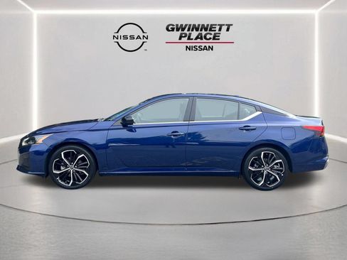 Used 2024 Nissan Altima 2.5 SR FWD image 21