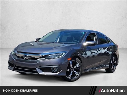Used 2018 Honda Civic Touring image 1