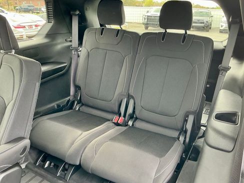 Used 2025 Jeep Grand Cherokee L Laredo image 28