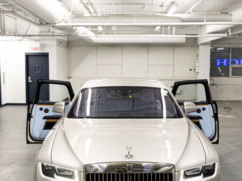 Used 2022 Rolls-Royce Ghost w/ Ghost Package image 48