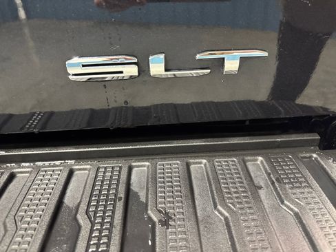 Used 2025 GMC Sierra 1500 SLT image 44