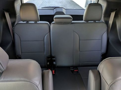 New 2026 Buick Enclave Preferred w/ Power Package AWD/4WD image 9