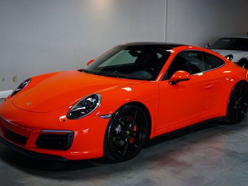 Used 2017 Porsche 911 GT3 RS image 5