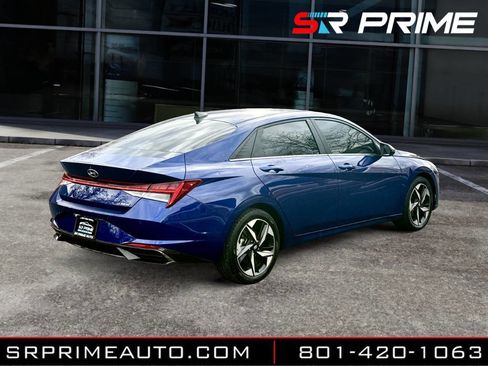 Used 2021 Hyundai Elantra Limited image 3