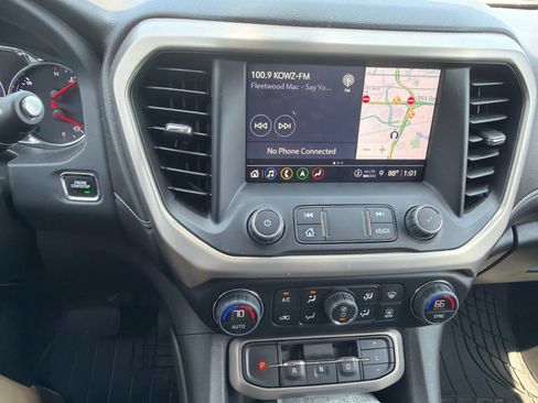 Used 2023 GMC Acadia Denali w/ Denali Ultimate Package AWD/4WD image 7