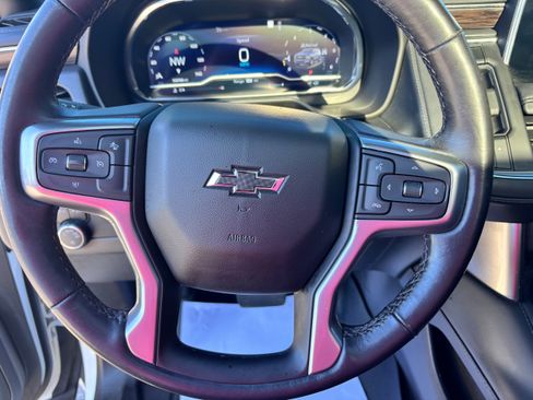 Used 2022 Chevrolet Suburban Z71 w/ Luxury Package image 24