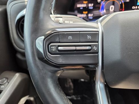 Used 2024 Chevrolet Colorado LT w/ LT Convenience Package III RWD image 29