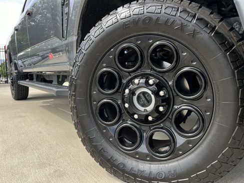 Used 2024 Ford F250 Lariat w/ Lariat Ultimate Package image 11